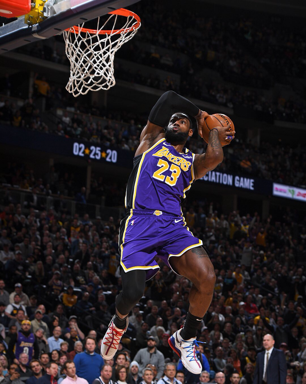 但她四轮成 但她四轮成